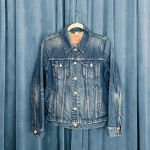 Levi's Ex-Boyfriend Denim Trucker Jacket Size M